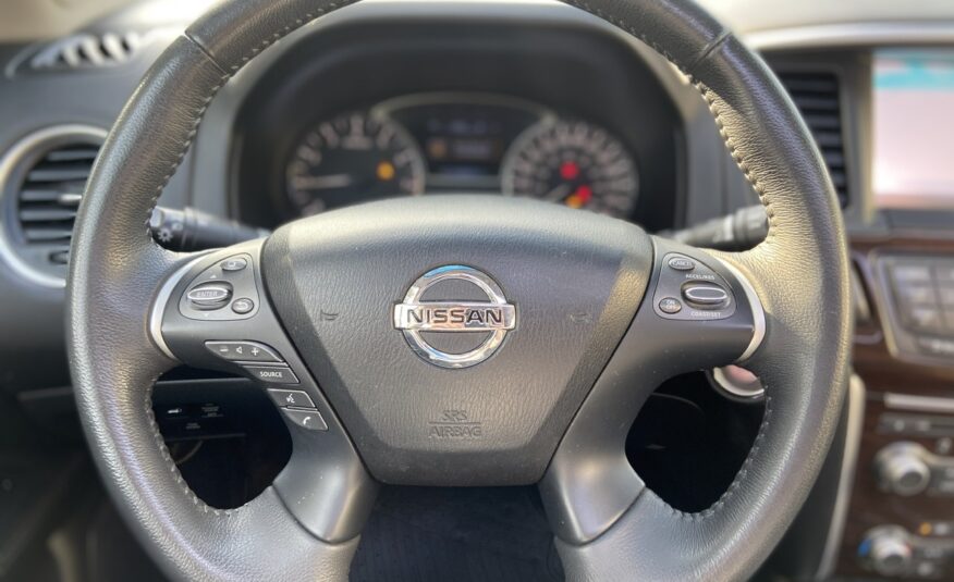 Nissan Pathfinder Exclusive 2015